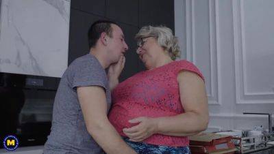 Curvaceous Grandma Babet with Large Breasts and Booty Gets Nailed! on vidgratis.com