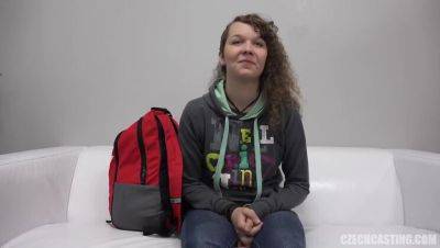 Attractive Veronika: A Czech Casting - Czech Republic on vidgratis.com