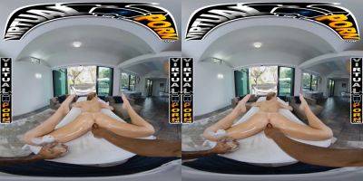 Khloe Kapri's sensual 3D VR Massage & fuck with Jay Bangher & Bvr18545 on vidgratis.com