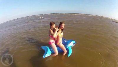 Millie and Rylee: Uncut Dolphin Experience on vidgratis.com