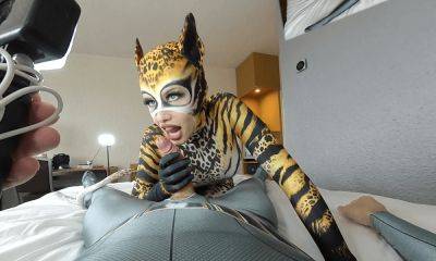 Nora Fox - Cheetah - NylonXtreme on vidgratis.com