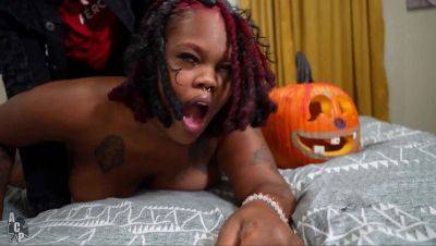 Big Tits Brattty Bae and Siren Nudist Get Fucked by Clown in Halloween Threesome on vidgratis.com