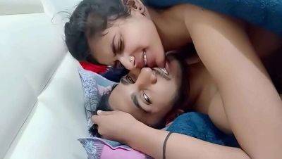 Indian Bhabhi Tannubhabhi Enjoys Loud Moaning Sex with Ex - India on vidgratis.com