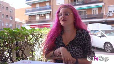 Big-Ass Rebeca Addams Gives a Blowjob to Her Horny Neighbor - Spain on vidgratis.com