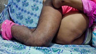 Indian Dasi Big Boobs Aunty And Boy Sex - India on vidgratis.com