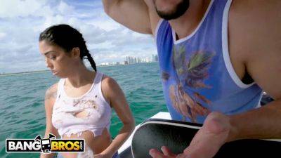 J Mac's hardcore Cuban rescue with Vanessa Sky off Miami coast - Cuba on vidgratis.com