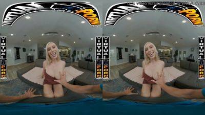 Kay Lovely gets her big boobs worshipped in VR Porn Experience on vidgratis.com