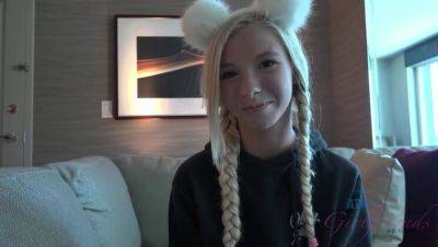 Kenzie Reeves: Ecstatic to Be in Sin City With You on vidgratis.com