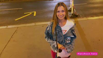 Teen 18+ Takes The Biggest Dick Of Favourite Pornostar In Public - Mary Rock on vidgratis.com