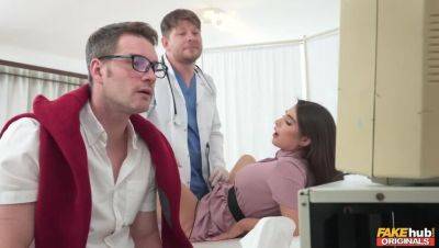 Brunette MILF's Infertility Clinic on vidgratis.com