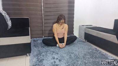 My helps me in my yoga exercise and he gets horny and I let him fuck me - PissVids on vidgratis.com