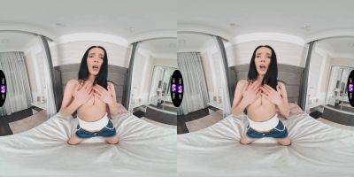 Jasmine Jayne's natural tits bounce as she experiences a mind-blowing orgasm in virtual reality on vidgratis.com