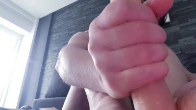 Little Feet On A Big Dildo Will Make You Cum!!! on vidgratis.com