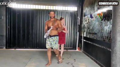 He Offered Help For Me To Ferrar In The Bath Visinho Esperto - Brazil on vidgratis.com