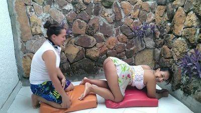 Las Clases De Yoga Estuvieron Muy Calientes - Brazil on vidgratis.com