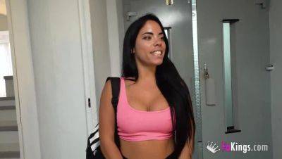 Kinky and busty Italian hottie wants a proper ANAL DEBUT: she gets it! - Italy - Spain on vidgratis.com