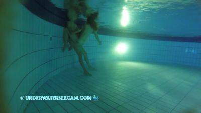 First Time Teen 18+ Couple Underwater Sex Part 2 on vidgratis.com