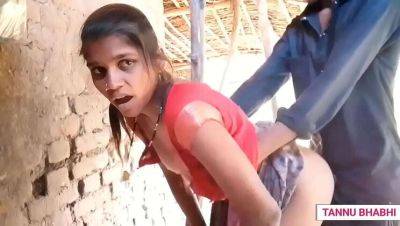 Desi Cutie Tannubhabhi Having Doggystyle Fun with Boyfriend - India on vidgratis.com