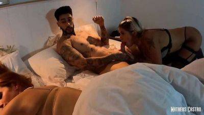 Wedding Night Blowjob: Lucy Deville and Matheus Castro on vidgratis.com