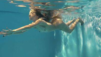Perfect Body Blonde Teen 18+ Enjoys Naked Swimming - Latvia on vidgratis.com