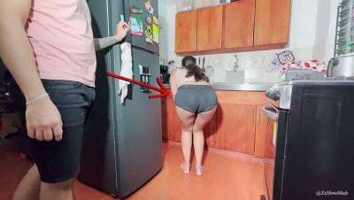 The fresh maid at my parents' place is making me seriously horny! on vidgratis.com