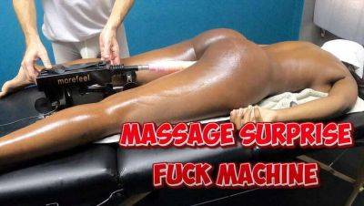 Ebony Sex Machine Surprise: Real Orgasms for a Black Woman during Massage on vidgratis.com