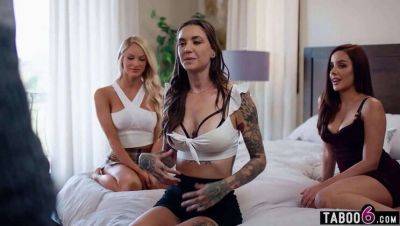 Nathan Bronson Finds Try Not to Cum Challenge Tough with Three Steaming Hot Pornstars on vidgratis.com