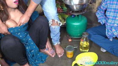 Indian's Hottest New Kitchen XXX: Desi-Style Step-Sis Action in Hindi - India on vidgratis.com