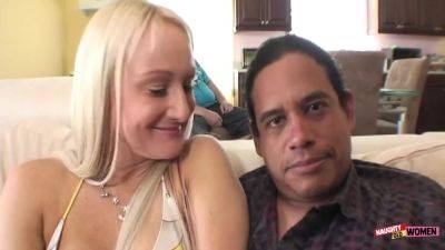 Danny And Blonde Milf Savanna Have No Qualms About Fucking In Front Of Her Hubby on vidgratis.com