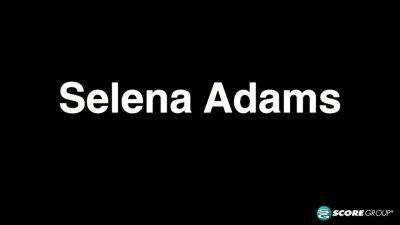 Korina Kova & Selena Adams: Seeing Double on vidgratis.com