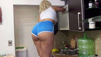 I caught my StepMom in sports shorts, cleaning the kitchen. Her big, curvaceous ass has me hooked. on vidgratis.com