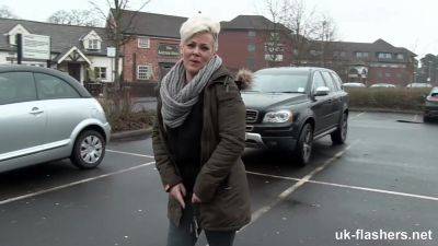 Short Hair British MILF Flashing and Pissing all Over Town for UK-Flashers - Britain on vidgratis.com