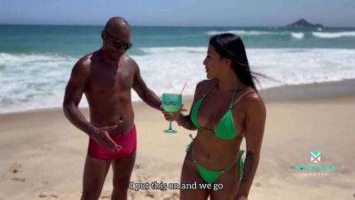 Wild encounter with a Brazilian fan leading to rough sex - Mariana Martix and Mark Butt's Hot Beach Encounter - Brazil on vidgratis.com