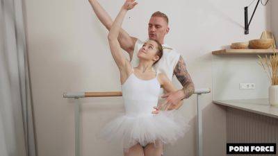 Teen ballerina grants herself a naughty fuck on the dance floor on vidgratis.com