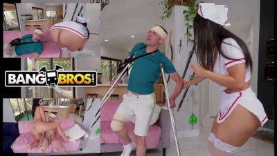 BangBros: Johnny Love's Naughty Escapade with His Latina Nurse, Violet Myers - Mexico on vidgratis.com