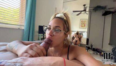 Sexy Latina in Glasses Gives Hot Blowjob and Swallow on vidgratis.com