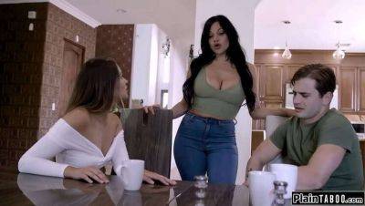 Step-Mom Taboo: Nathan, Gizelle, & Mona in Forbidden Threesome on vidgratis.com