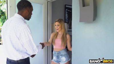 Kali Roses: Amateur Blonde MILF Summons Big Black Cock on vidgratis.com