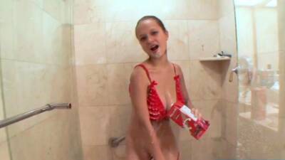 Teen Paris Milan in Shower on vidgratis.com