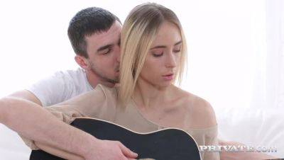 Guitar lesson fuck with teen Ria - Russia on vidgratis.com