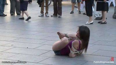 Spanish hottie Samia Duarte gets dominated and punished in public by James Deen - Spain on vidgratis.com