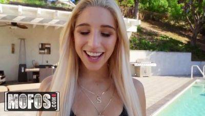 Abella Danger Gets Picked Up for Public Blowjob with Rod Jackson - Big Black Cock Action - Jackson - mofos on vidgratis.com