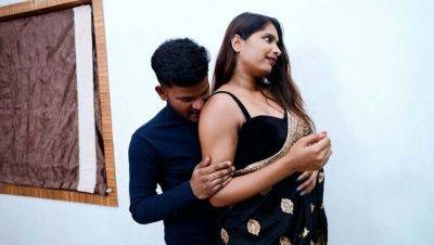 Indian pornstar Tejaswini gets hardcore fucked by Aniket while styling her hair - Blowjob, Doggy Style, and Cum in Mouth - Japan - India on vidgratis.com